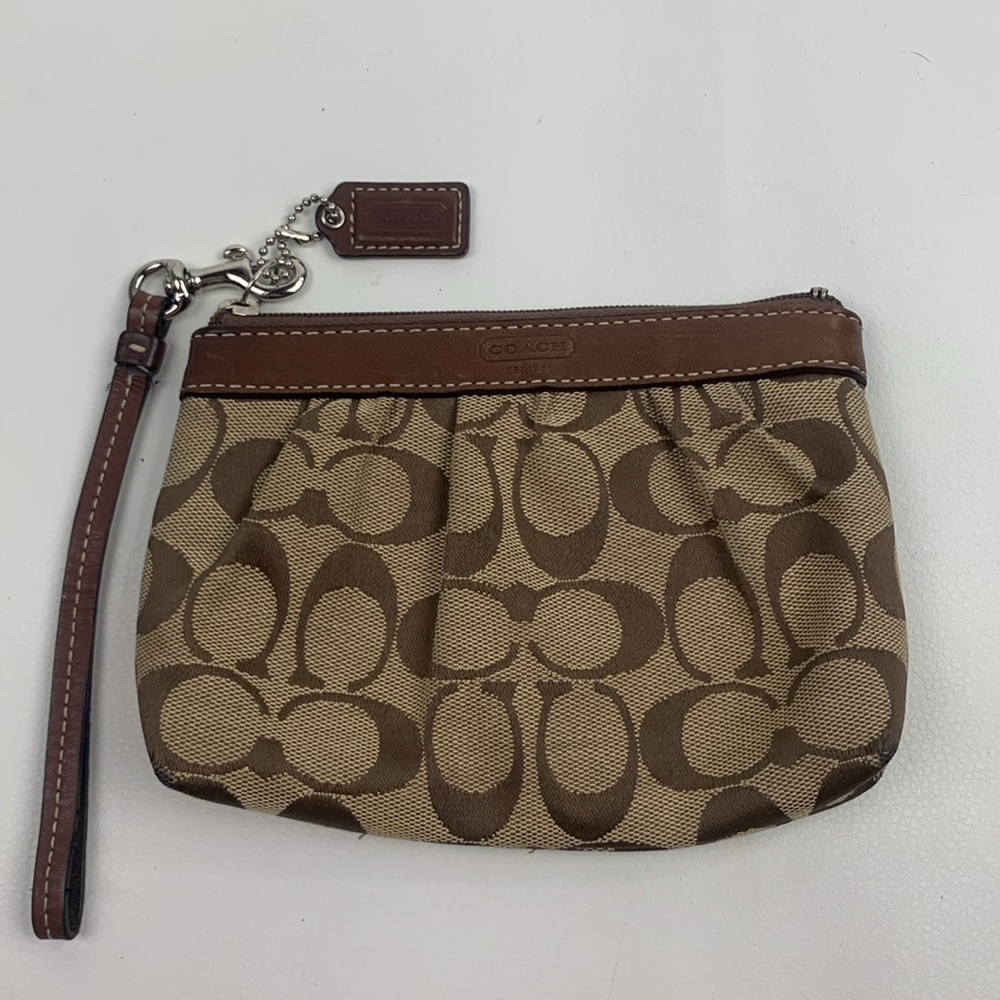Vintage Coach Signature C Brown Tan Wristlet leather Trim & strap Charm Zipper